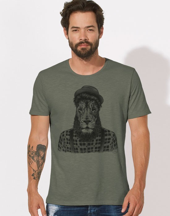 Large Neck T-Shirt Lion Hipster